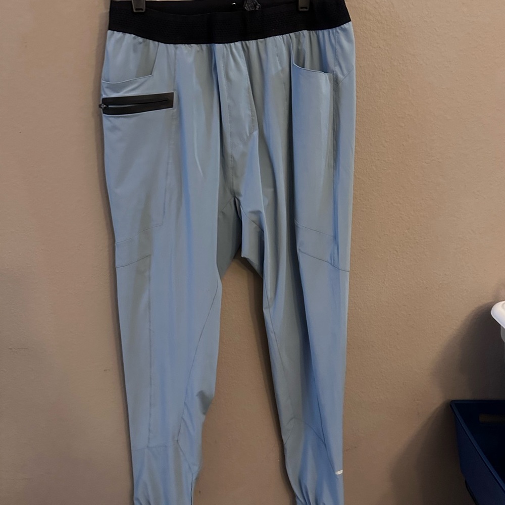 Alphalete Athletics light blue men’s jogger size men’s medium